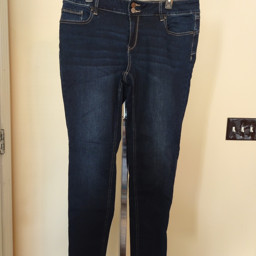 New York & Company Size 14 Soho Curve Creator Legging